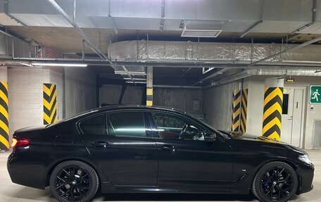 BMW 5 серия, 2021 год, 5 900 000 рублей, 6 фотография