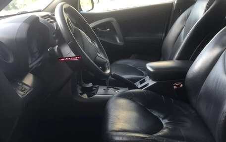 Toyota RAV4, 2011 год, 1 900 000 рублей, 20 фотография