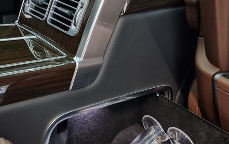 Land Rover Range Rover IV рестайлинг, 2019 год, 9 000 000 рублей, 13 фотография