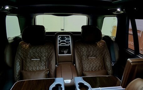 Land Rover Range Rover IV рестайлинг, 2019 год, 9 000 000 рублей, 18 фотография