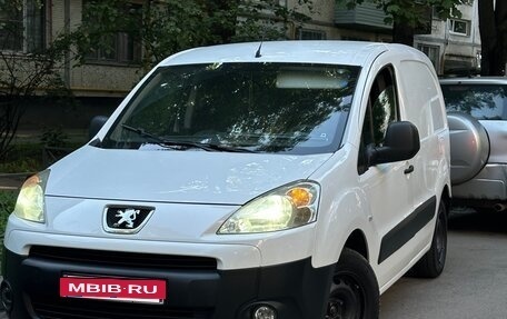 Peugeot Partner II рестайлинг 2, 2012 год, 980 000 рублей, 7 фотография