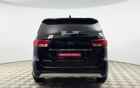 KIA Carnival III, 2018 год, 2 463 100 рублей, 4 фотография