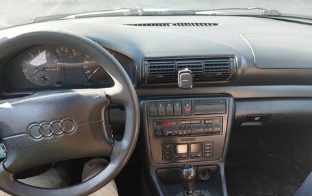 Audi A4, 1995 год, 130 000 рублей, 20 фотография