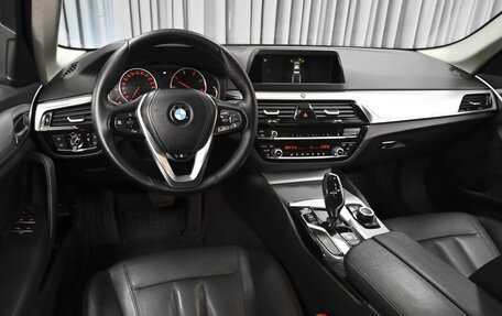 BMW 5 серия, 2018 год, 2 399 000 рублей, 6 фотография