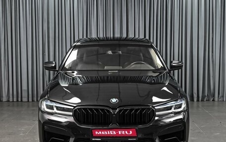 BMW 5 серия, 2018 год, 2 399 000 рублей, 3 фотография