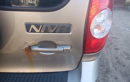 Chevrolet Niva I рестайлинг, 2011 год, 410 000 рублей, 4 фотография