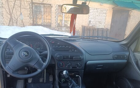 Chevrolet Niva I рестайлинг, 2011 год, 410 000 рублей, 11 фотография