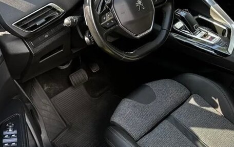 Peugeot 5008 II, 2019 год, 2 100 000 рублей, 13 фотография