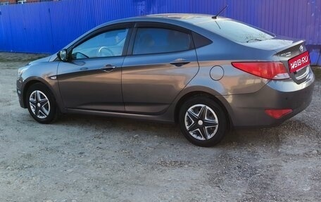 Hyundai Solaris II рестайлинг, 2016 год, 1 300 000 рублей, 3 фотография