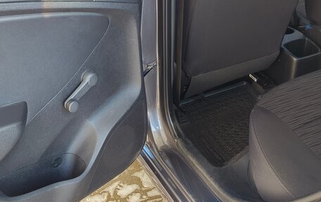 Hyundai Solaris II рестайлинг, 2016 год, 1 300 000 рублей, 9 фотография