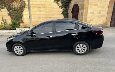 KIA Rio IV, 2018 год, 1 050 000 рублей, 3 фотография