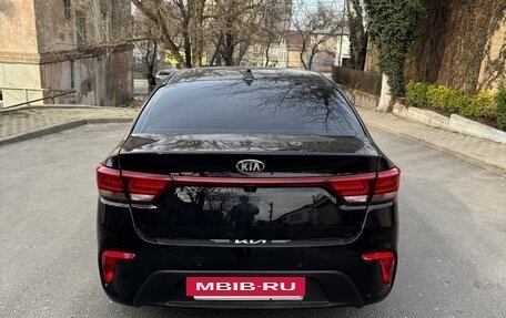 KIA Rio IV, 2018 год, 1 050 000 рублей, 8 фотография