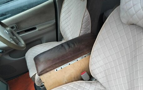 Nissan Liberty, 2001 год, 400 000 рублей, 8 фотография