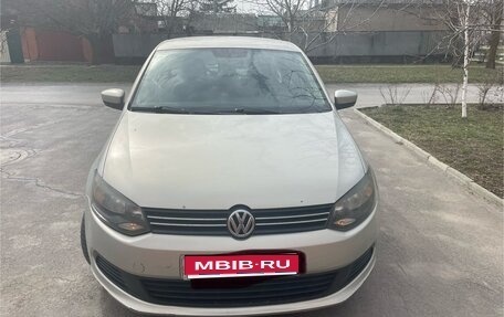 Volkswagen Polo VI (EU Market), 2011 год, 550 000 рублей, 1 фотография