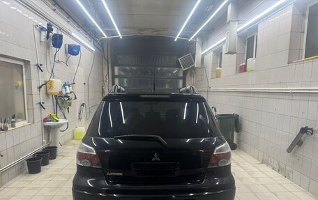 Mitsubishi Outlander III рестайлинг 3, 2006 год, 550 000 рублей, 4 фотография