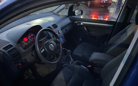 Volkswagen Touran III, 2004 год, 450 000 рублей, 9 фотография