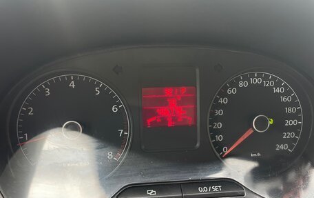 Volkswagen Polo VI (EU Market), 2011 год, 550 000 рублей, 2 фотография