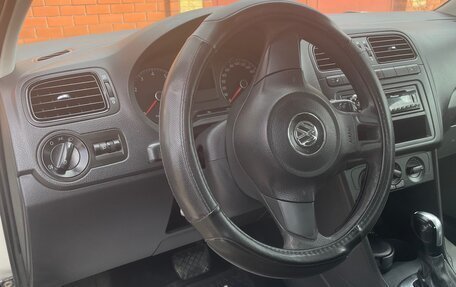 Volkswagen Polo VI (EU Market), 2011 год, 550 000 рублей, 10 фотография