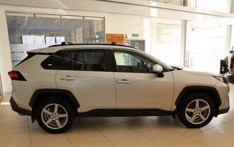 Toyota RAV4, 2020 год, 3 550 000 рублей, 4 фотография