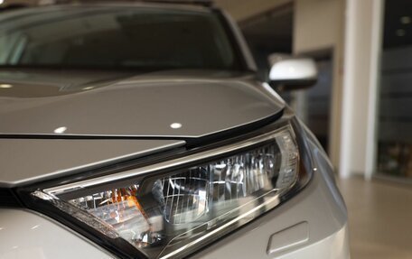 Toyota RAV4, 2020 год, 3 550 000 рублей, 9 фотография