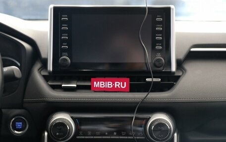 Toyota RAV4, 2020 год, 3 550 000 рублей, 18 фотография