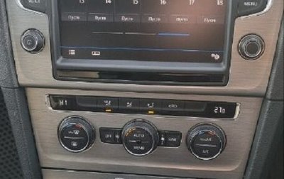 Volkswagen Golf VII, 2017 год, 975 000 рублей, 1 фотография