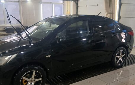 Hyundai Solaris II рестайлинг, 2013 год, 750 000 рублей, 8 фотография