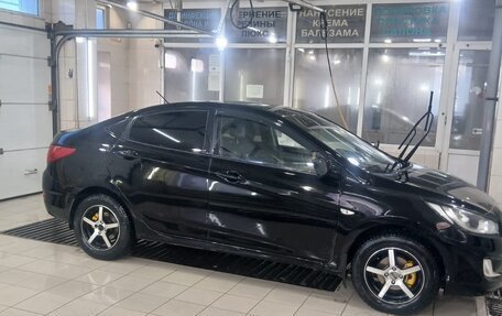 Hyundai Solaris II рестайлинг, 2013 год, 750 000 рублей, 13 фотография