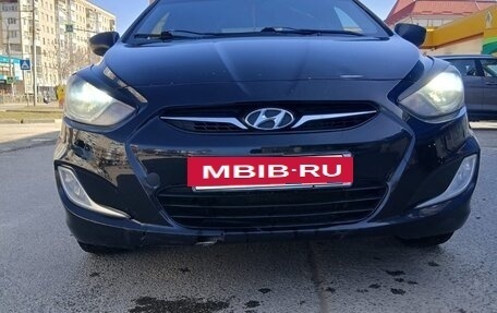 Hyundai Solaris II рестайлинг, 2013 год, 750 000 рублей, 12 фотография