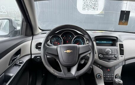 Chevrolet Cruze II, 2011 год, 635 000 рублей, 8 фотография