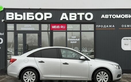 Chevrolet Cruze II, 2011 год, 635 000 рублей, 3 фотография