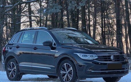 Volkswagen Tiguan II, 2021 год, 2 300 000 рублей, 8 фотография