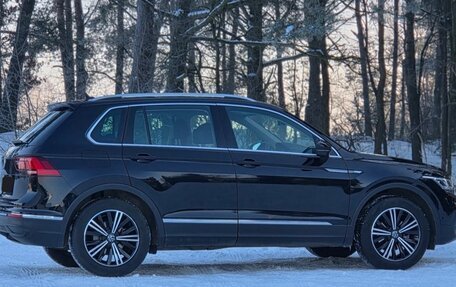 Volkswagen Tiguan II, 2021 год, 2 300 000 рублей, 13 фотография