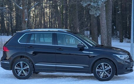 Volkswagen Tiguan II, 2021 год, 2 300 000 рублей, 12 фотография