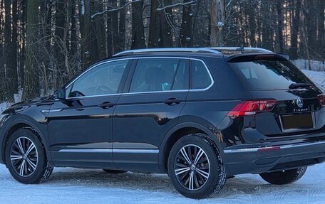 Volkswagen Tiguan II, 2021 год, 2 300 000 рублей, 11 фотография