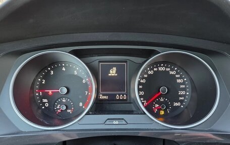 Volkswagen Tiguan II, 2021 год, 2 300 000 рублей, 19 фотография