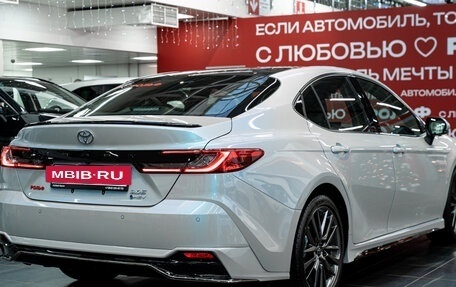 Toyota Camry, 2025 год, 5 390 000 рублей, 5 фотография