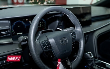 Toyota Camry, 2025 год, 5 390 000 рублей, 14 фотография