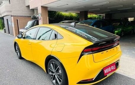 Toyota Prius IV XW50, 2023 год, 3 150 000 рублей, 11 фотография