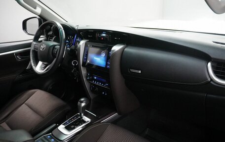 Toyota Fortuner II, 2018 год, 4 000 000 рублей, 11 фотография