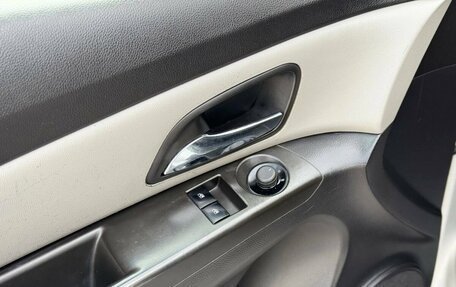 Chevrolet Cruze II, 2012 год, 600 000 рублей, 17 фотография