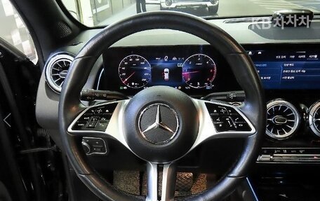 Mercedes-Benz GLB, 2022 год, 3 190 000 рублей, 12 фотография