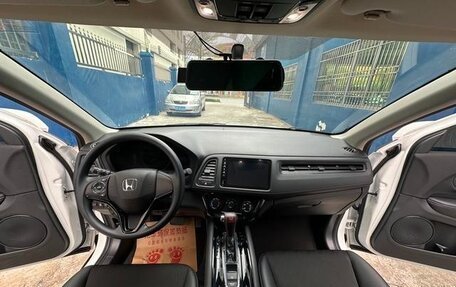 Honda Vezel, 2020 год, 1 470 000 рублей, 10 фотография