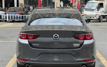 Mazda 3, 2022 год, 1 690 000 рублей, 12 фотография