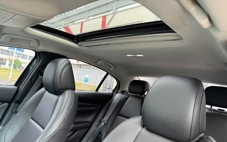 Mazda 3, 2022 год, 1 690 000 рублей, 18 фотография