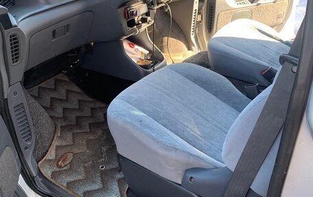 Toyota Estima III рестайлинг -2, 1999 год, 300 000 рублей, 5 фотография