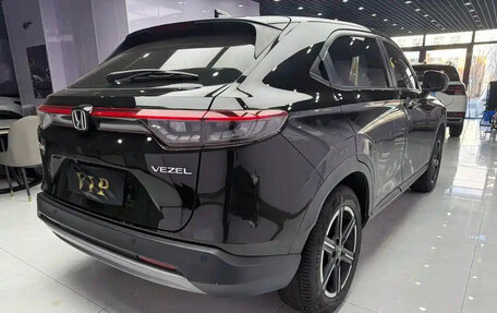 Honda Vezel, 2023 год, 2 030 077 рублей, 3 фотография