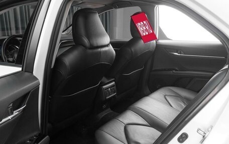 Toyota Camry, 2021 год, 3 049 000 рублей, 16 фотография