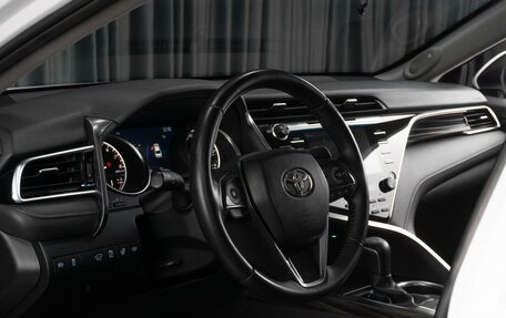 Toyota Camry, 2021 год, 3 049 000 рублей, 23 фотография