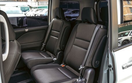 Nissan Serena IV, 2018 год, 2 100 000 рублей, 7 фотография